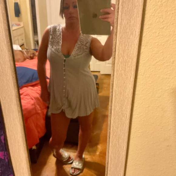 NEW LISTING ‼️FREE PEOPLE Tunic - Picture 6 of 8